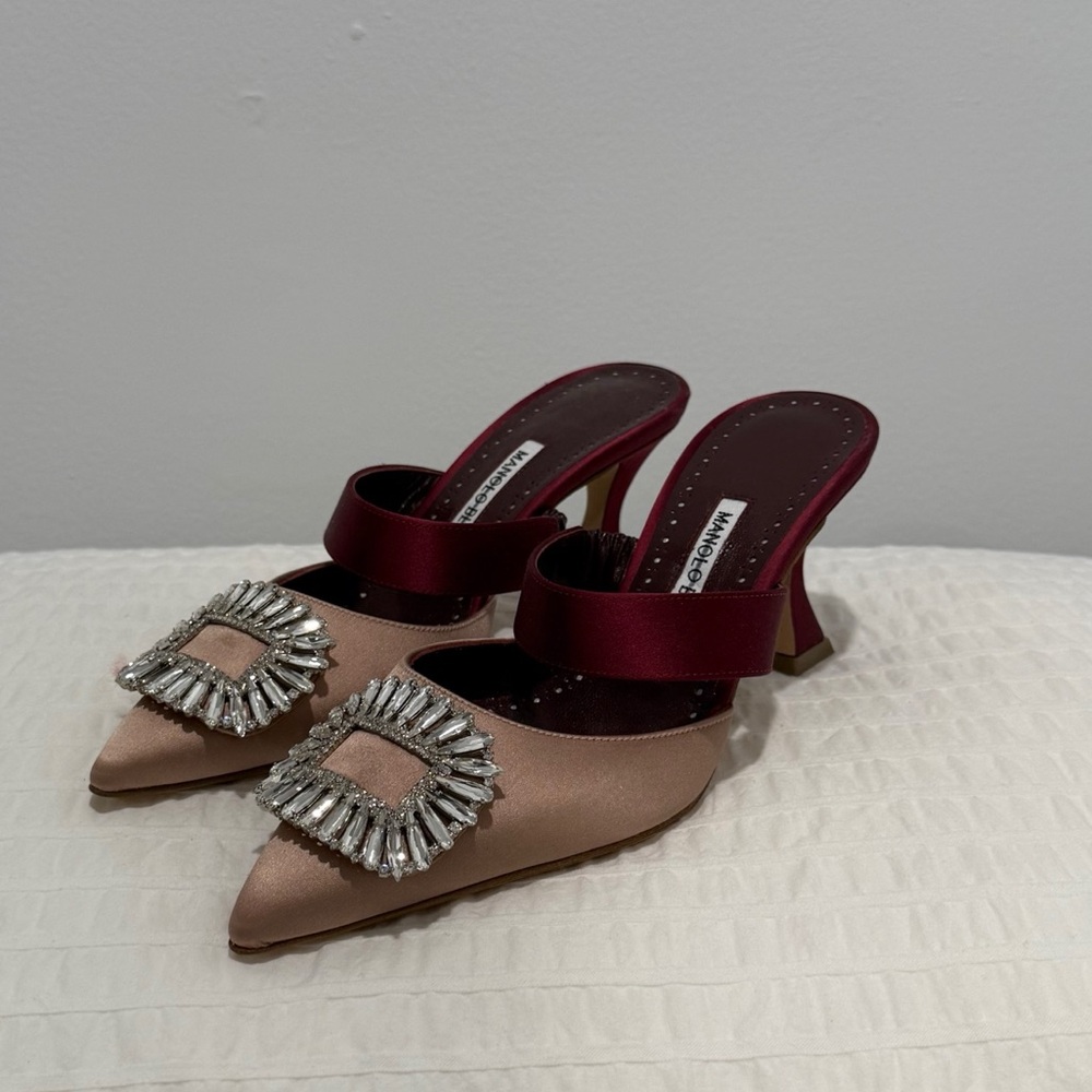 MANOLO BLAHIK pumps sz 37